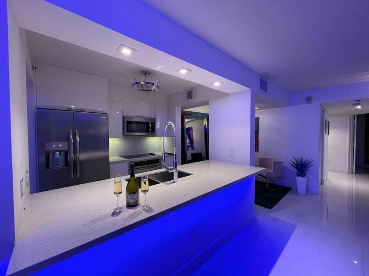 Luxury Sky With And Ocean Views Miami